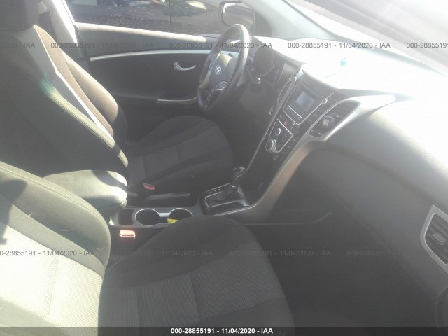 Photo 4 VIN: KMHD35LH0GU287717 - HYUNDAI ELANTRA GT 