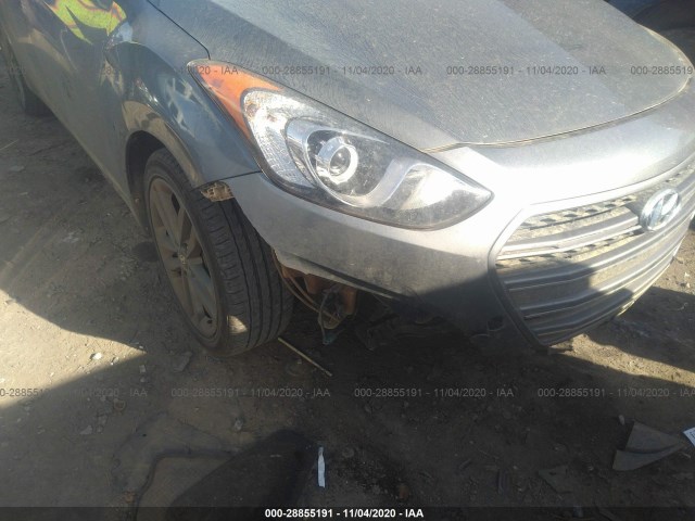 Photo 5 VIN: KMHD35LH0GU287717 - HYUNDAI ELANTRA GT 