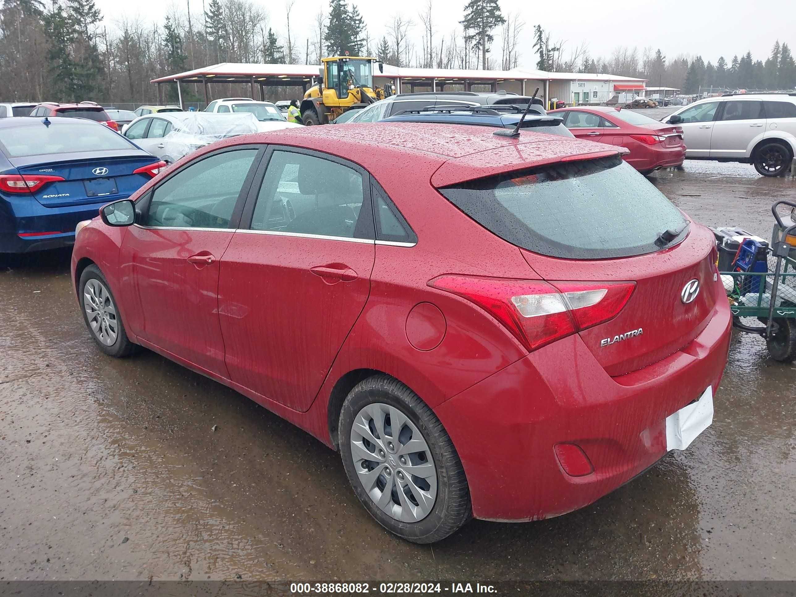 Photo 2 VIN: KMHD35LH0GU341727 - HYUNDAI ELANTRA 