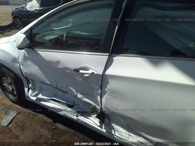 Photo 5 VIN: KMHD35LH0HU365477 - HYUNDAI ELANTRA GT 