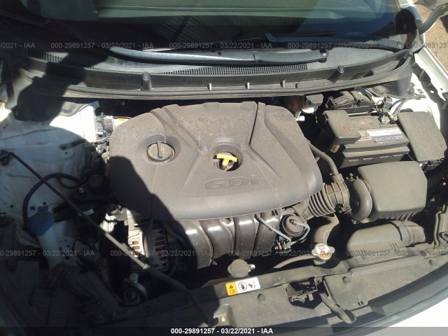 Photo 9 VIN: KMHD35LH0HU365477 - HYUNDAI ELANTRA GT 