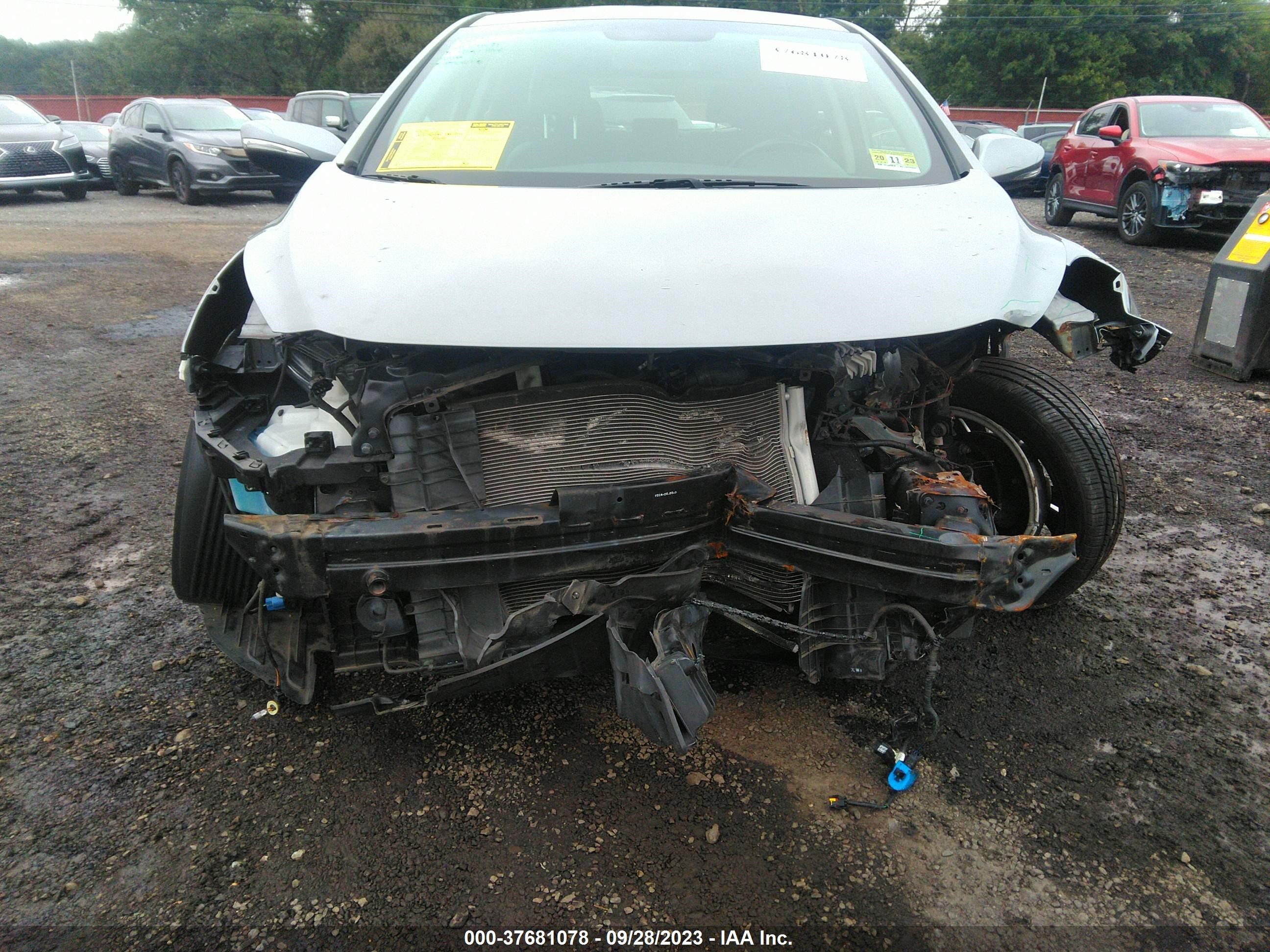 Photo 5 VIN: KMHD35LH1EU202252 - HYUNDAI ELANTRA 