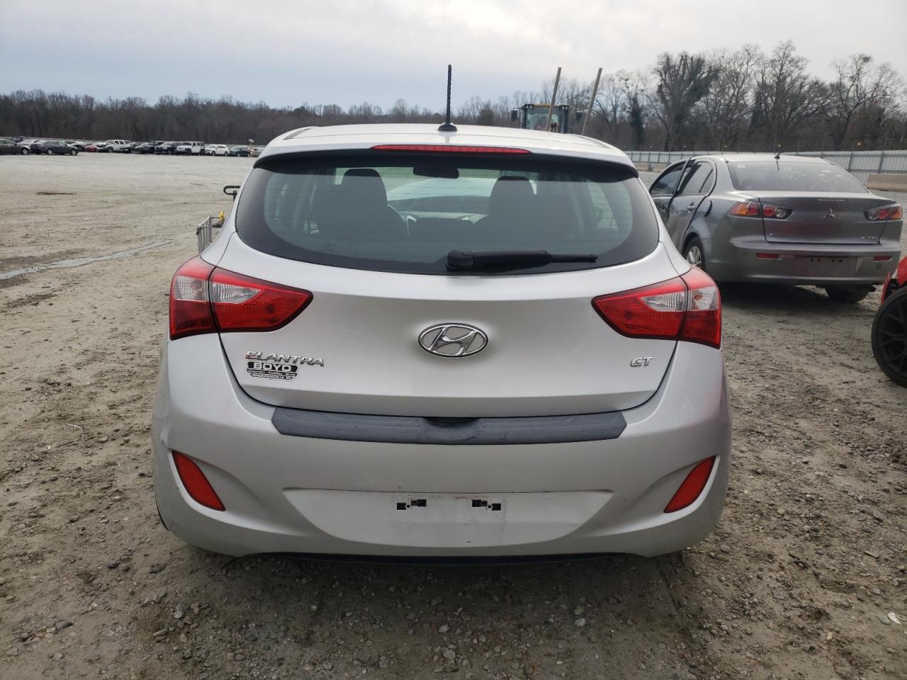 Photo 5 VIN: KMHD35LH1GU286222 - HYUNDAI ELANTRA GT 