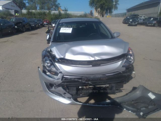 Photo 5 VIN: KMHD35LH1GU302886 - HYUNDAI ELANTRA GT 