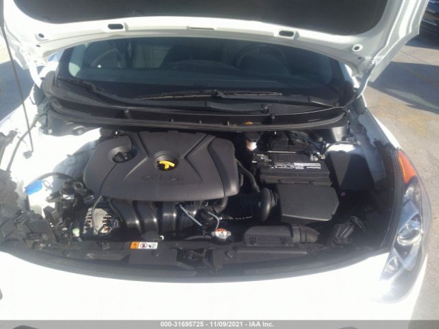 Photo 9 VIN: KMHD35LH1GU307991 - HYUNDAI ELANTRA GT 