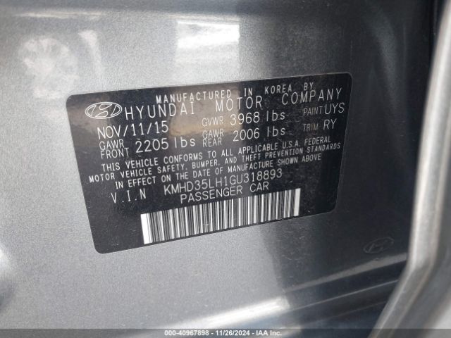 Photo 8 VIN: KMHD35LH1GU318893 - HYUNDAI ELANTRA 