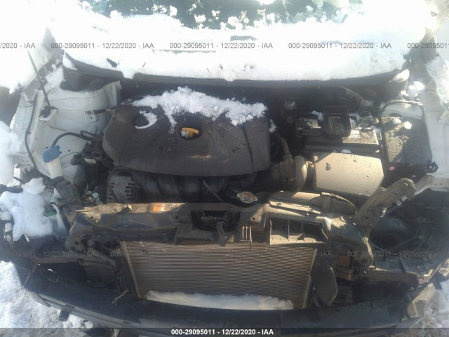 Photo 9 VIN: KMHD35LH1HU363303 - HYUNDAI ELANTRA GT 