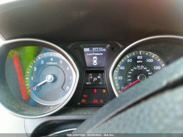 Photo 6 VIN: KMHD35LH1HU374172 - HYUNDAI ELANTRA GT 