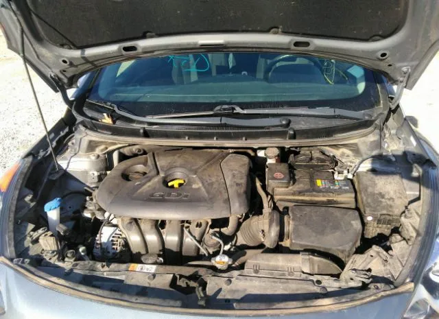 Photo 9 VIN: KMHD35LH1HU380814 - HYUNDAI ELANTRA GT 