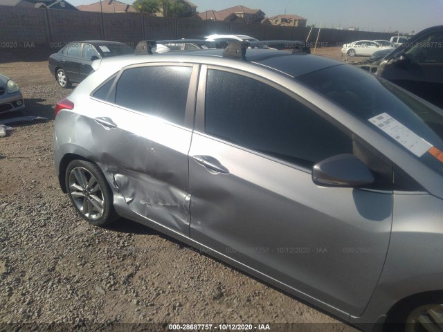 Photo 5 VIN: KMHD35LH2GU269610 - HYUNDAI ELANTRA GT 