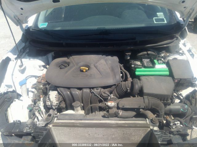 Photo 9 VIN: KMHD35LH2GU329904 - HYUNDAI ELANTRA GT 