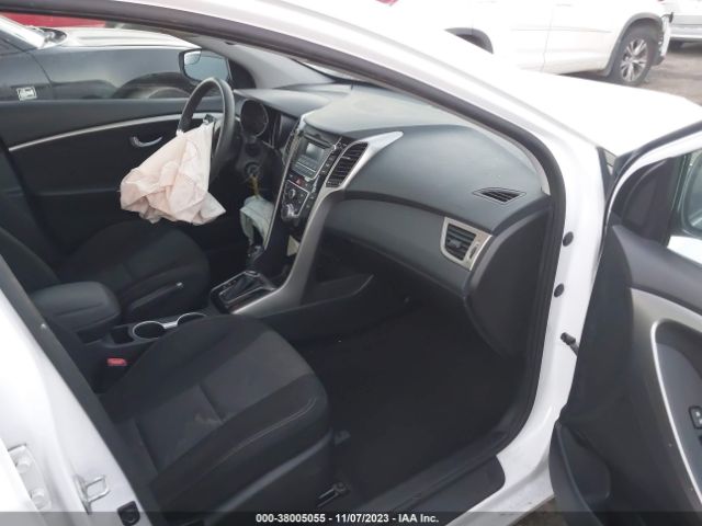 Photo 4 VIN: KMHD35LH2HU378165 - HYUNDAI ELANTRA GT 