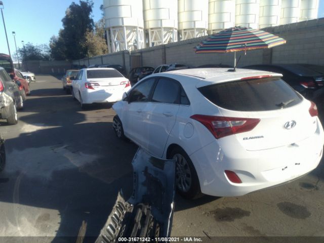 Photo 2 VIN: KMHD35LH2HU379364 - HYUNDAI ELANTRA GT 