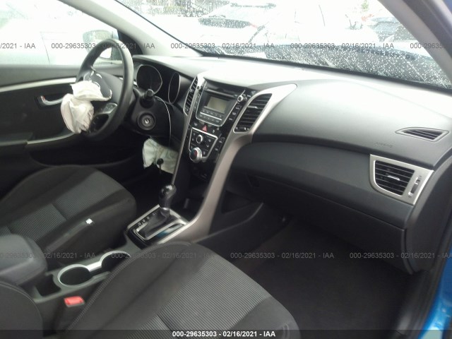 Photo 4 VIN: KMHD35LH2HU382572 - HYUNDAI ELANTRA GT 