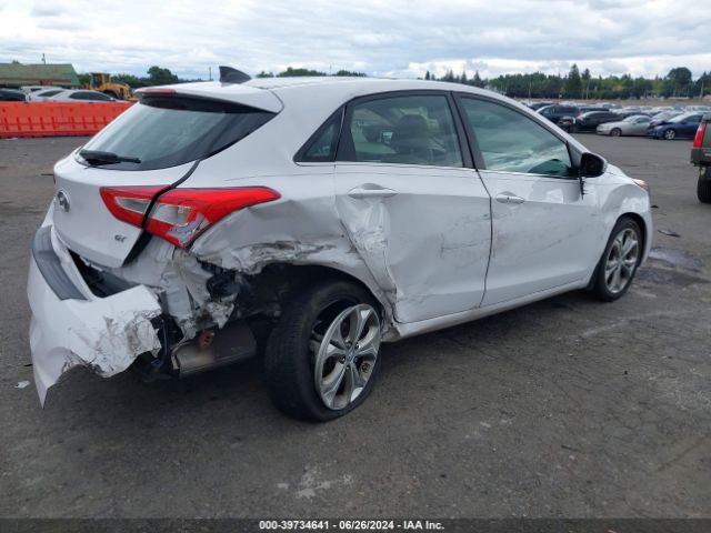 Photo 3 VIN: KMHD35LH3FU241118 - HYUNDAI ELANTRA 