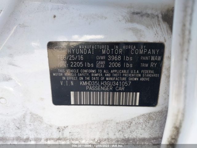 Photo 8 VIN: KMHD35LH3GU341057 - HYUNDAI ELANTRA 