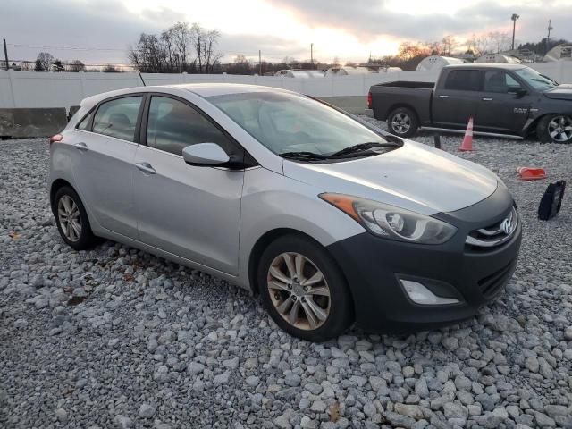 Photo 3 VIN: KMHD35LH4EU164631 - HYUNDAI ELANTRA GT 