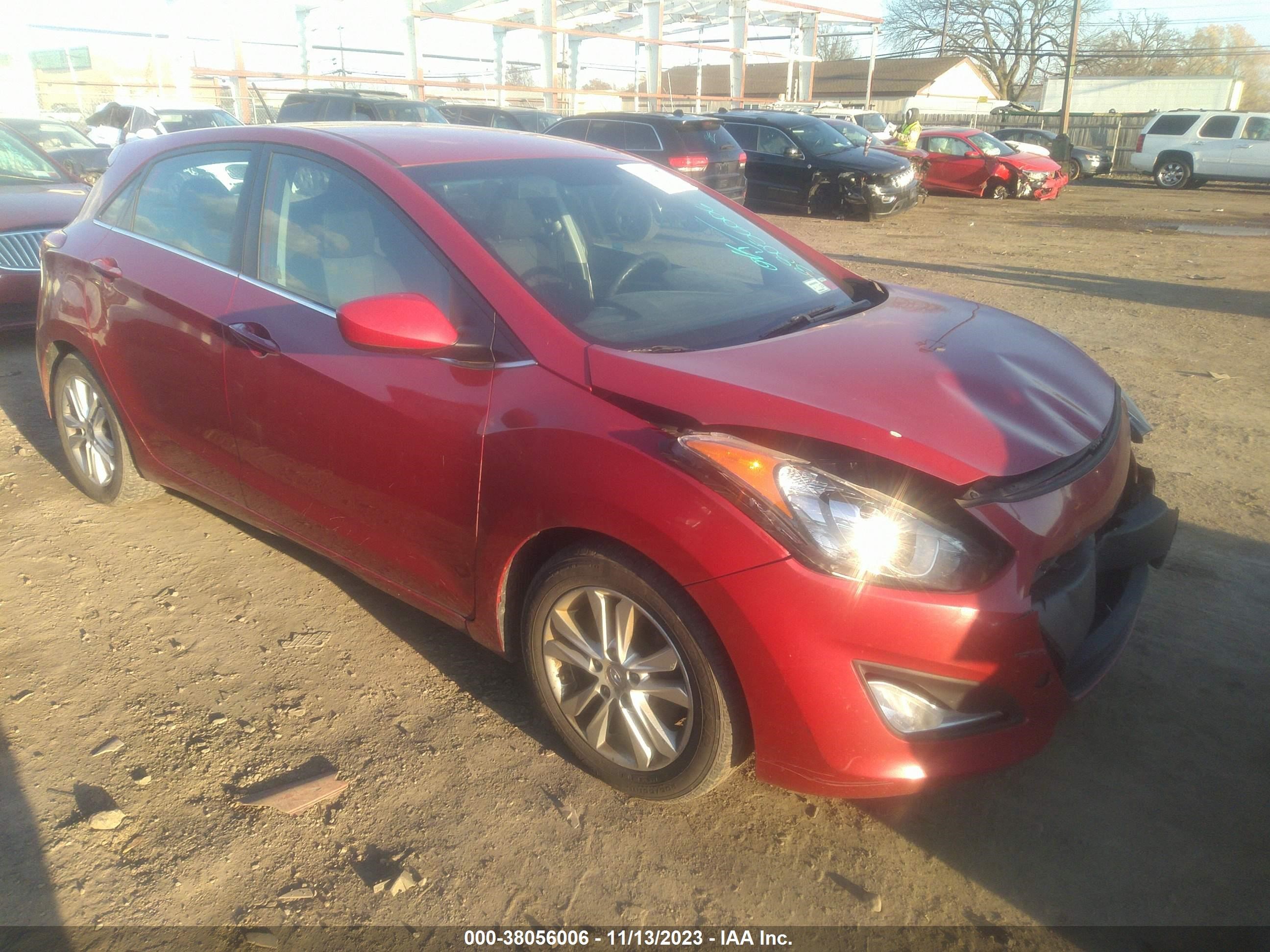 Photo 0 VIN: KMHD35LH4FU239930 - HYUNDAI ELANTRA 