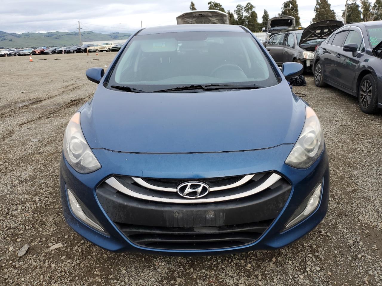 Photo 4 VIN: KMHD35LH4FU249809 - HYUNDAI ELANTRA 