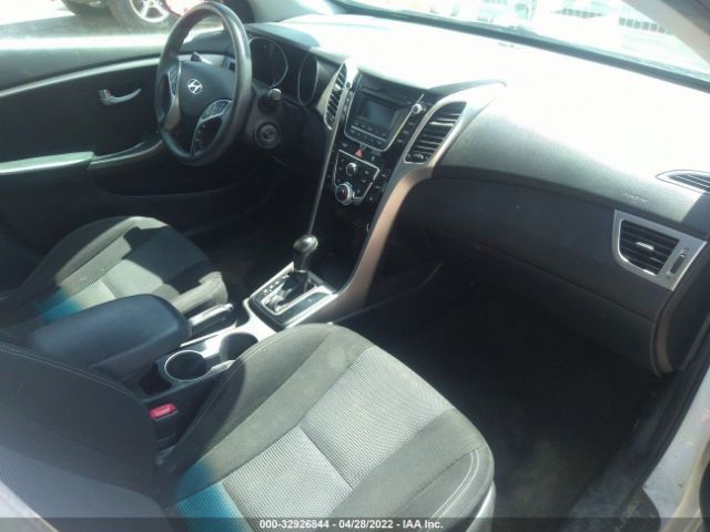 Photo 4 VIN: KMHD35LH4GU309010 - HYUNDAI ELANTRA GT 