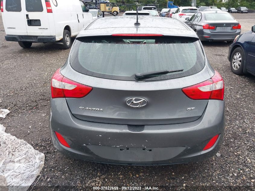 Photo 15 VIN: KMHD35LH4HU372822 - HYUNDAI ELANTRA 