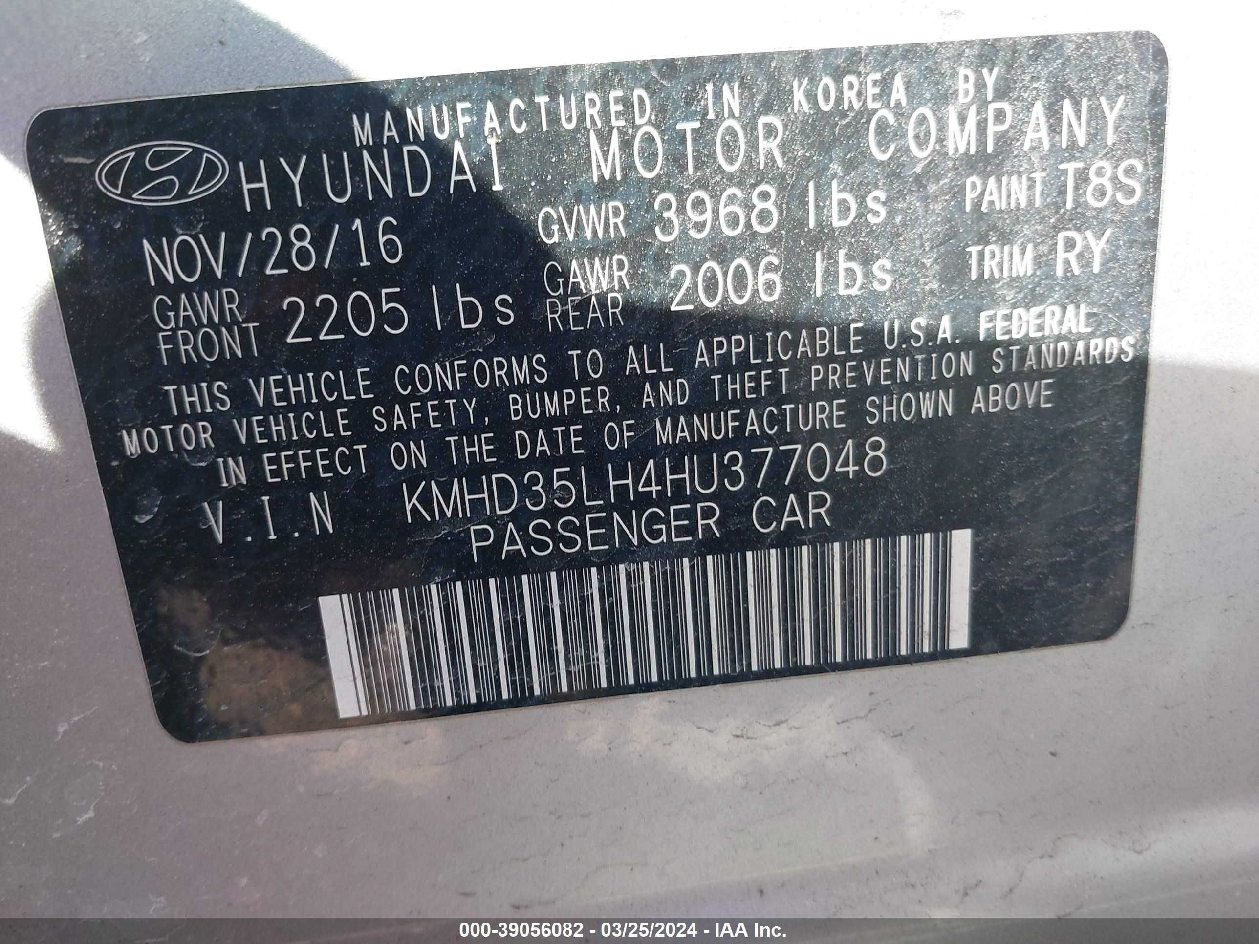 Photo 8 VIN: KMHD35LH4HU377048 - HYUNDAI ELANTRA 