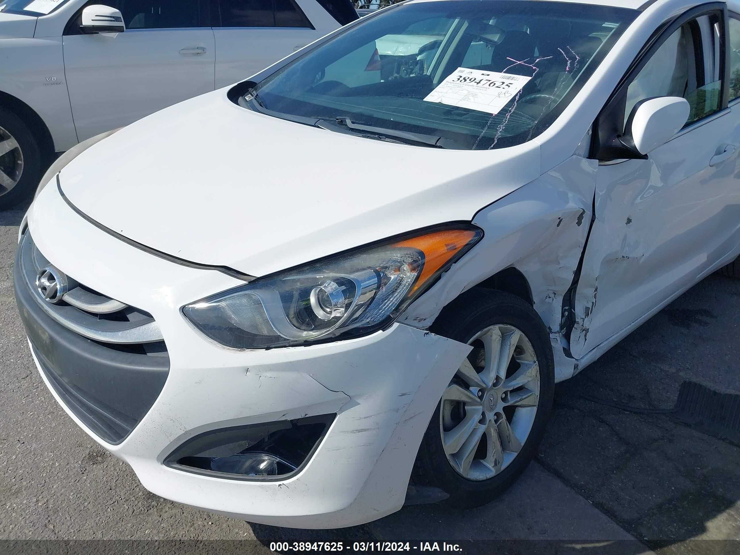 Photo 5 VIN: KMHD35LH5EU202125 - HYUNDAI ELANTRA 