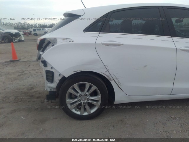 Photo 5 VIN: KMHD35LH5FU235773 - HYUNDAI ELANTRA GT 