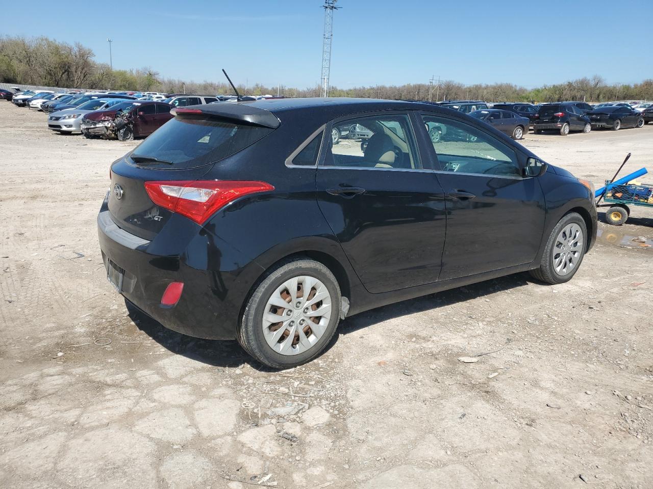 Photo 2 VIN: KMHD35LH5GU314300 - HYUNDAI ELANTRA 