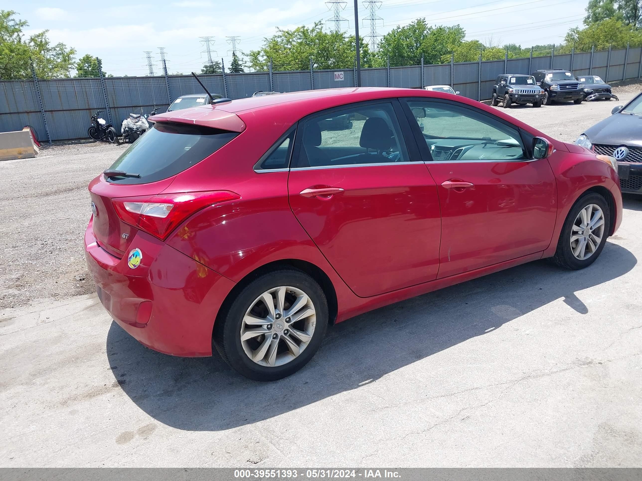 Photo 3 VIN: KMHD35LH6FU243591 - HYUNDAI ELANTRA 