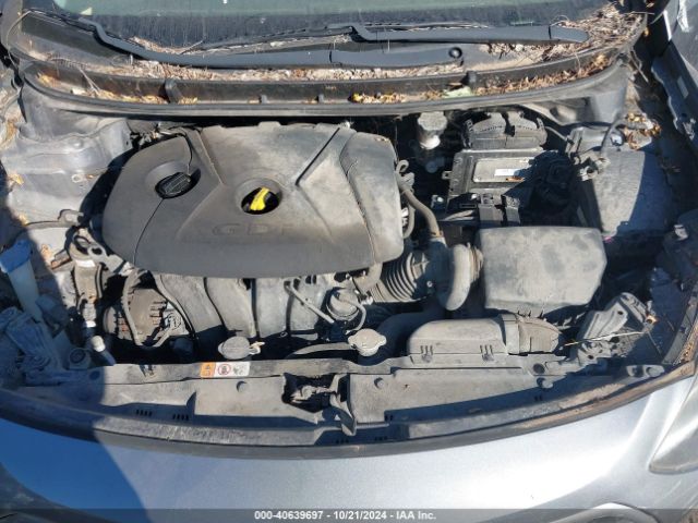 Photo 9 VIN: KMHD35LH6GU304715 - HYUNDAI ELANTRA 