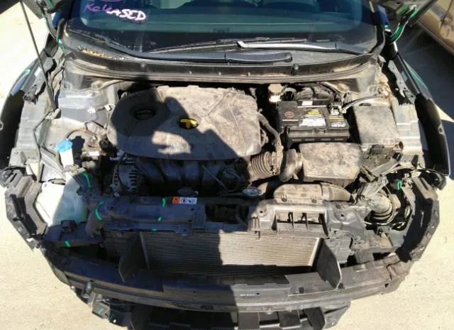 Photo 9 VIN: KMHD35LH6HU381196 - HYUNDAI ELANTRA GT 