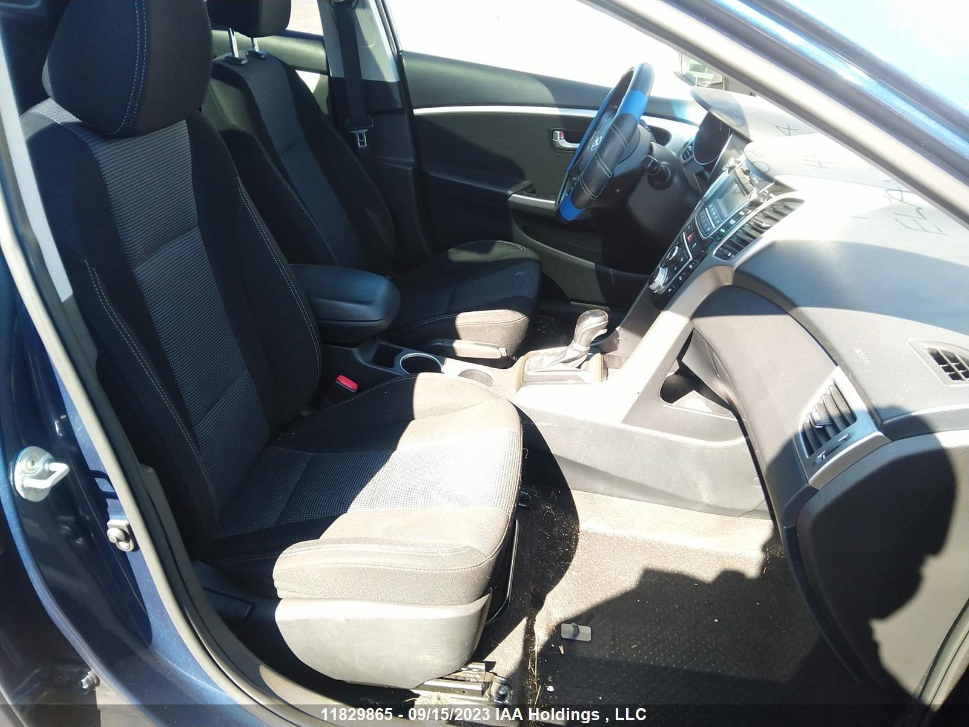 Photo 4 VIN: KMHD35LH7GU279050 - HYUNDAI ELANTRA 