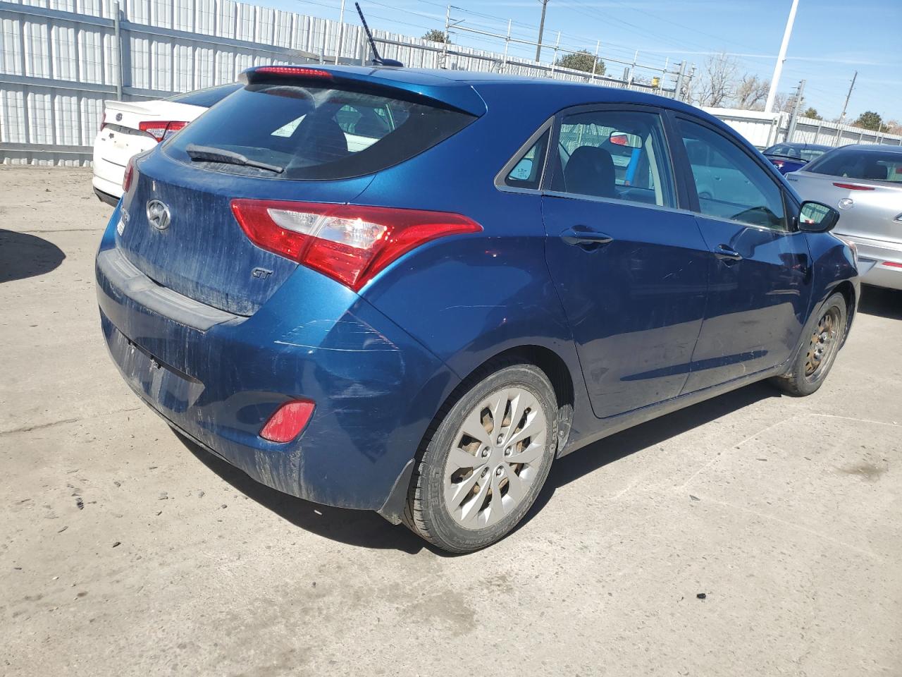 Photo 2 VIN: KMHD35LH7GU317375 - HYUNDAI ELANTRA 