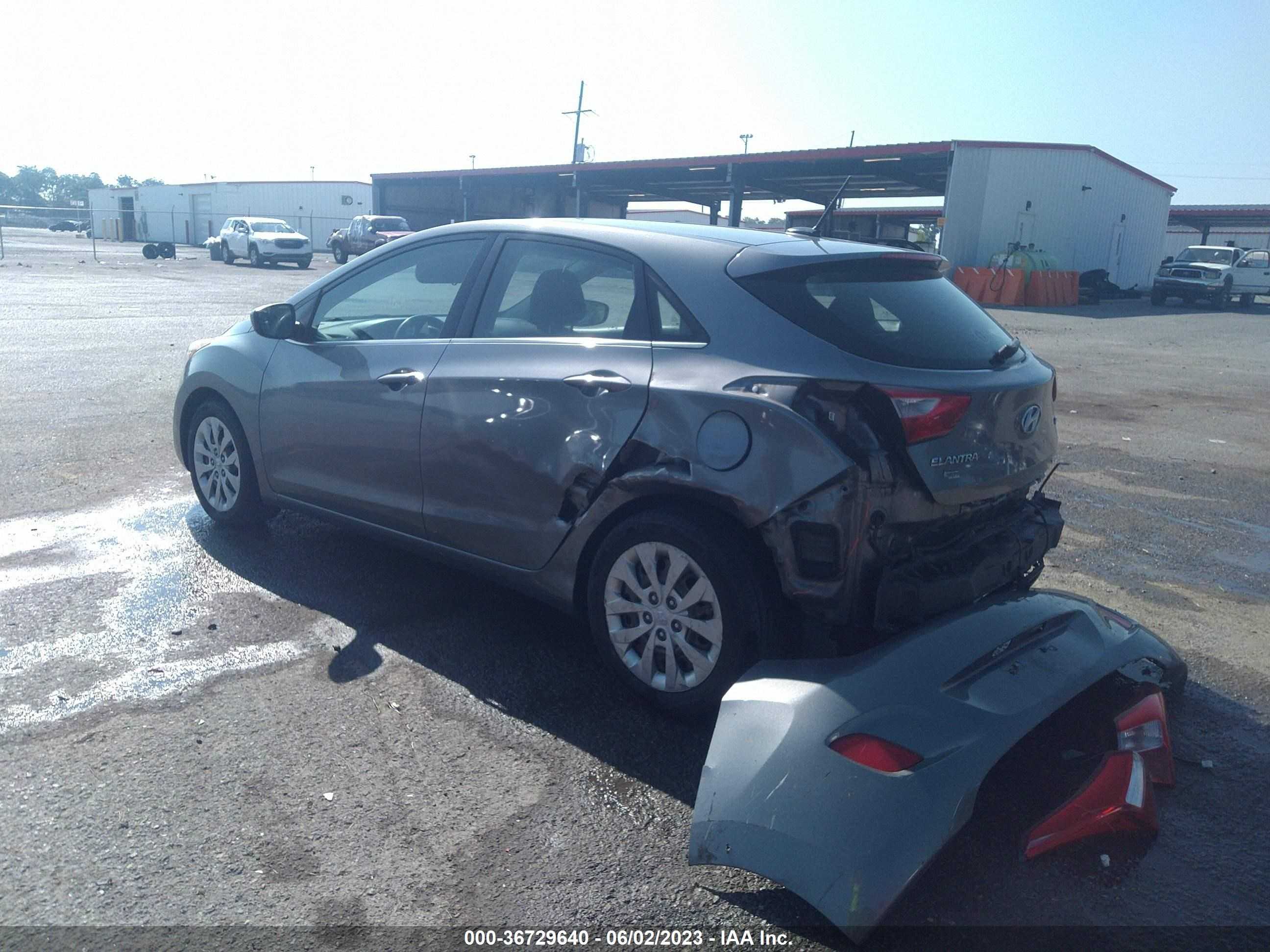 Photo 2 VIN: KMHD35LH7HU350345 - HYUNDAI ELANTRA 