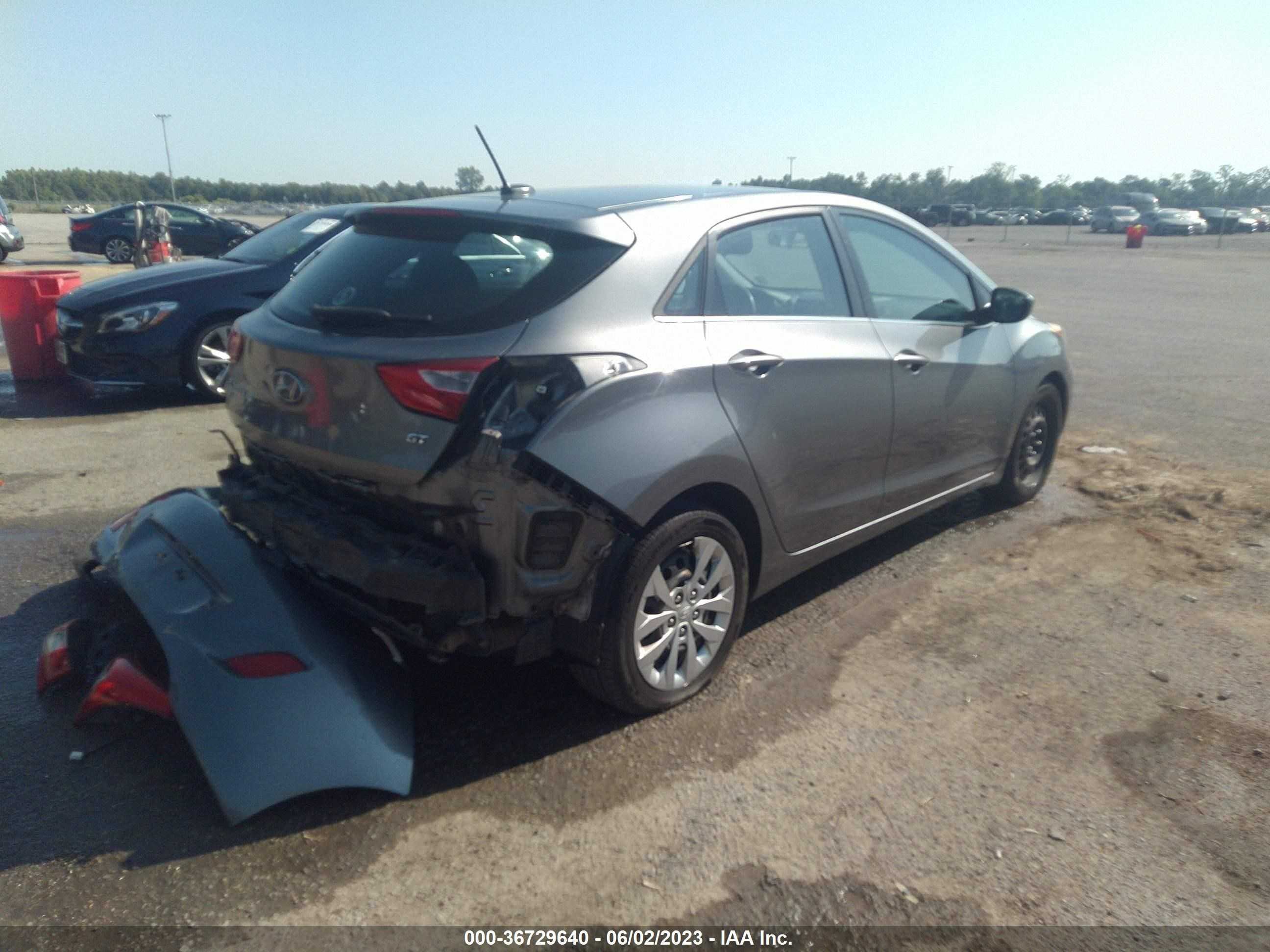 Photo 3 VIN: KMHD35LH7HU350345 - HYUNDAI ELANTRA 