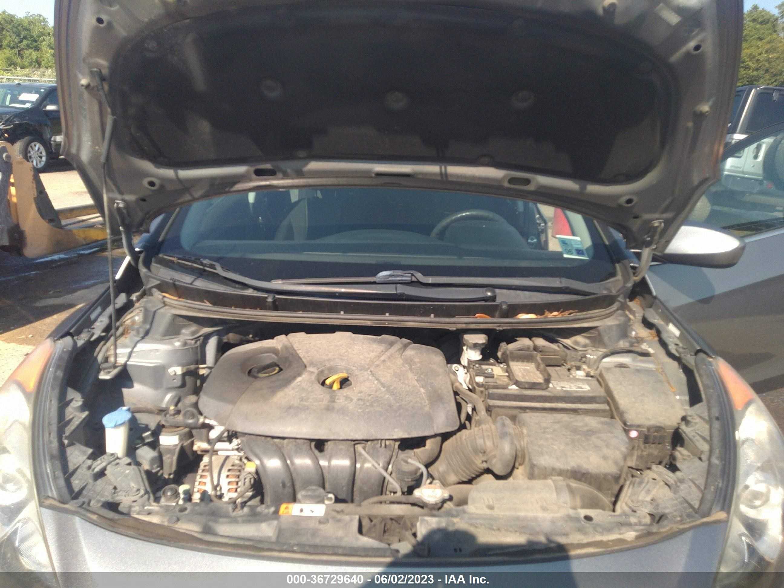 Photo 9 VIN: KMHD35LH7HU350345 - HYUNDAI ELANTRA 