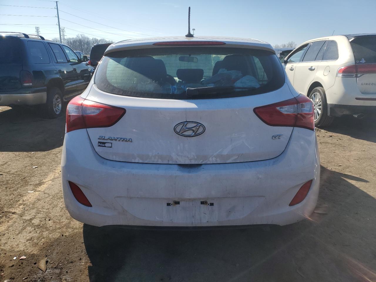 Photo 5 VIN: KMHD35LH8EU158170 - HYUNDAI ELANTRA 