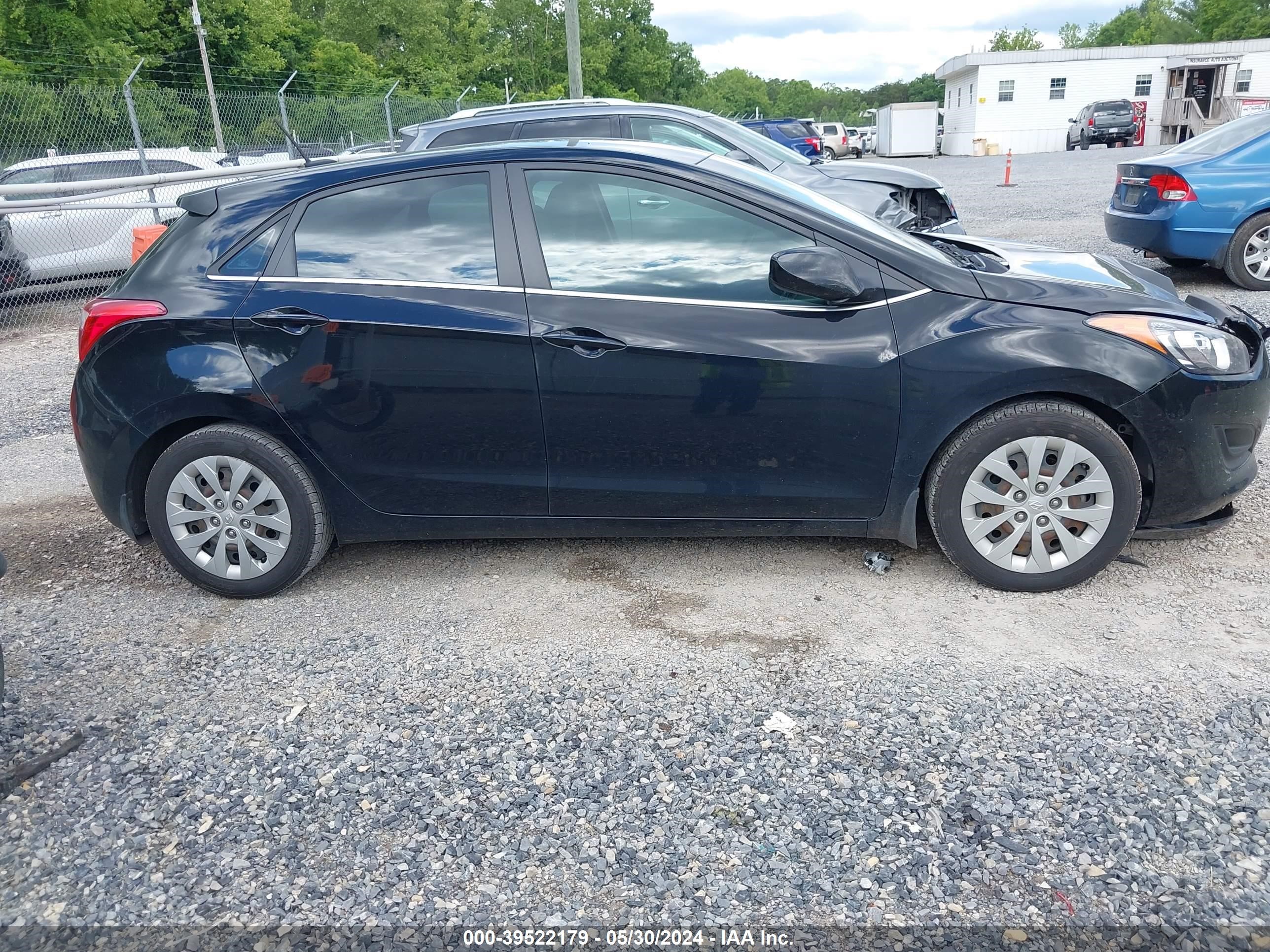 Photo 12 VIN: KMHD35LH9GU297923 - HYUNDAI ELANTRA 