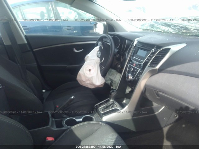 Photo 4 VIN: KMHD35LH9GU323856 - HYUNDAI ELANTRA GT 