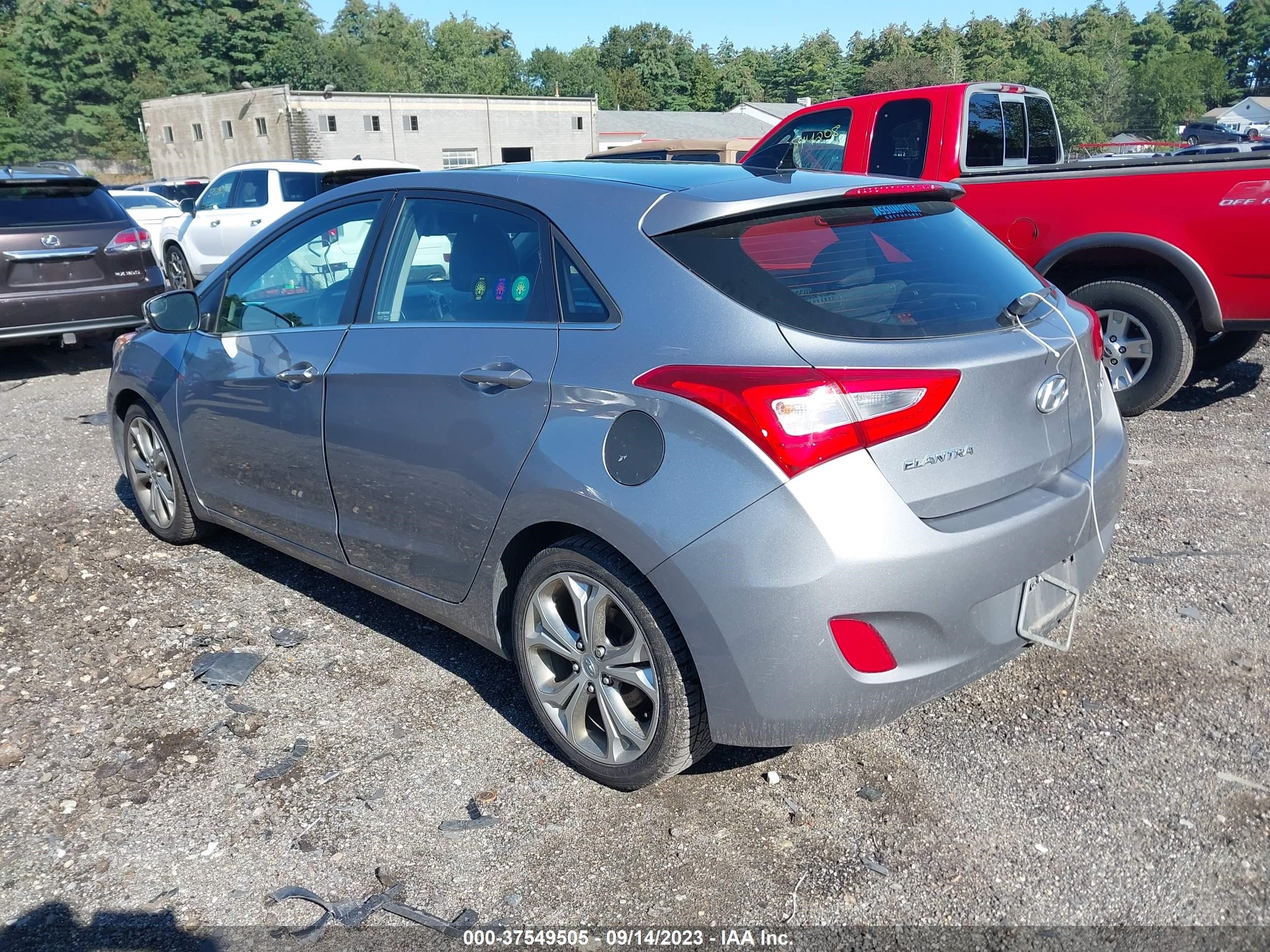 Photo 2 VIN: KMHD35LHXEU185094 - HYUNDAI ELANTRA 