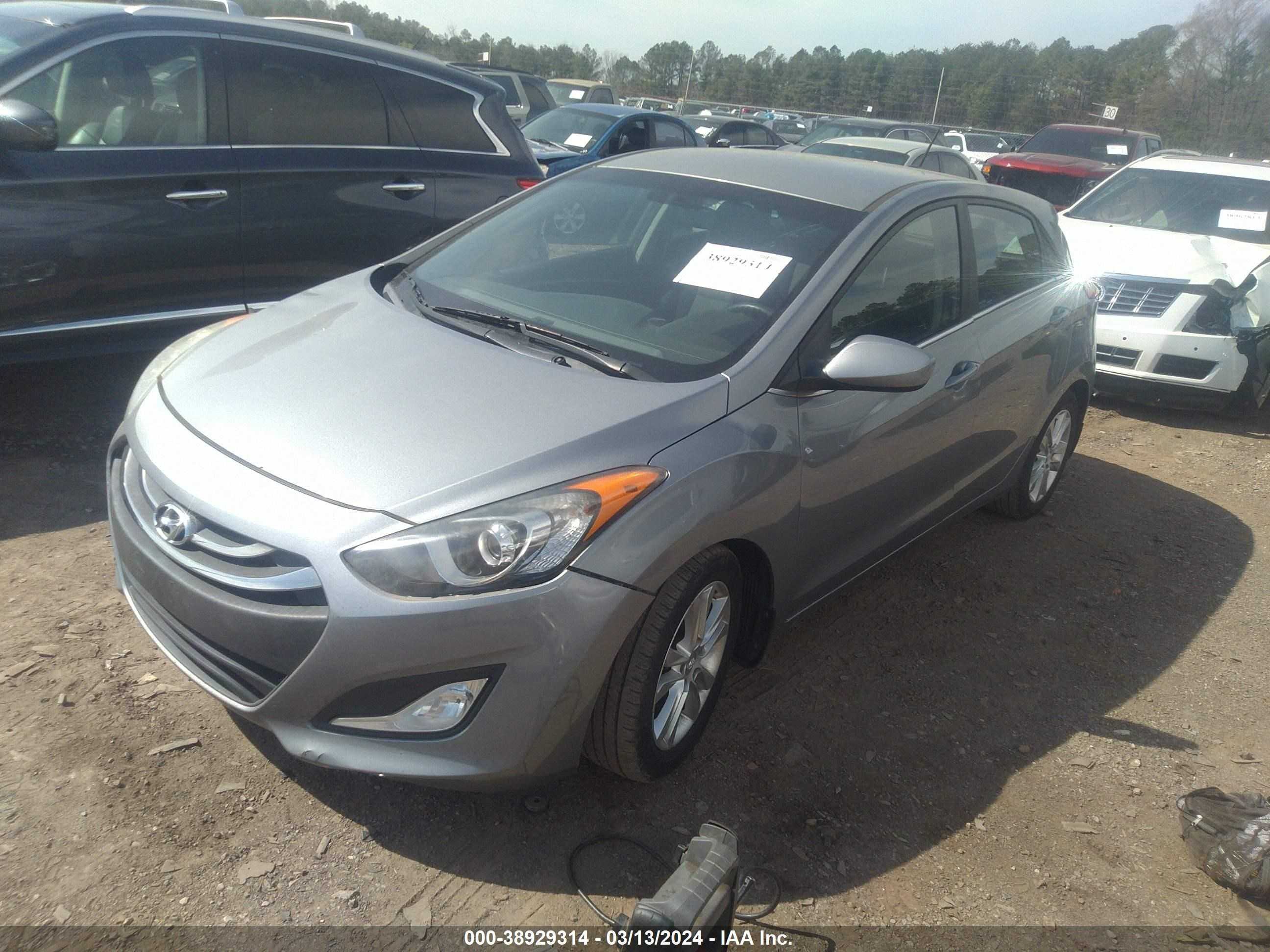 Photo 1 VIN: KMHD35LHXEU210379 - HYUNDAI ELANTRA 