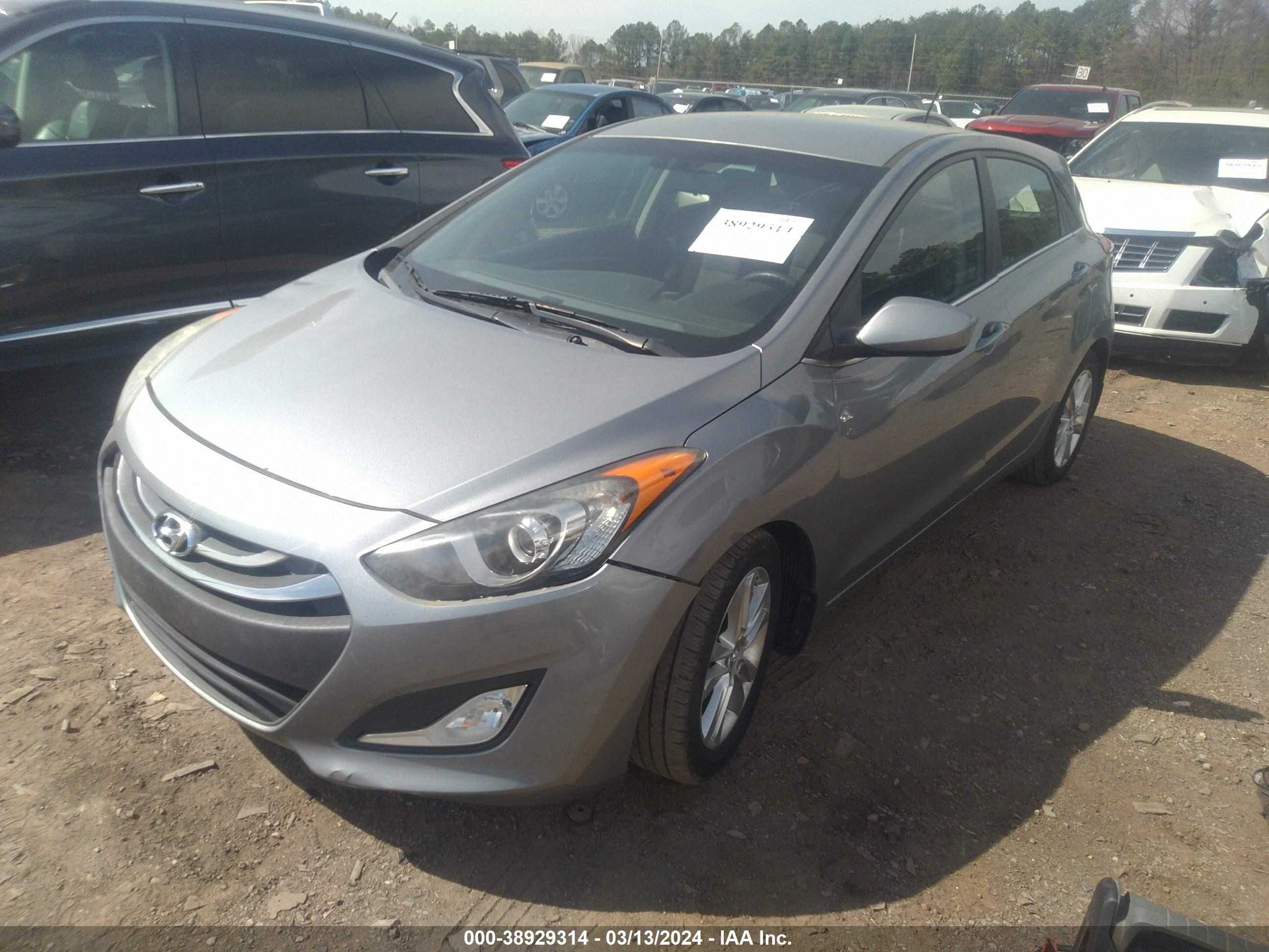 Photo 11 VIN: KMHD35LHXEU210379 - HYUNDAI ELANTRA 