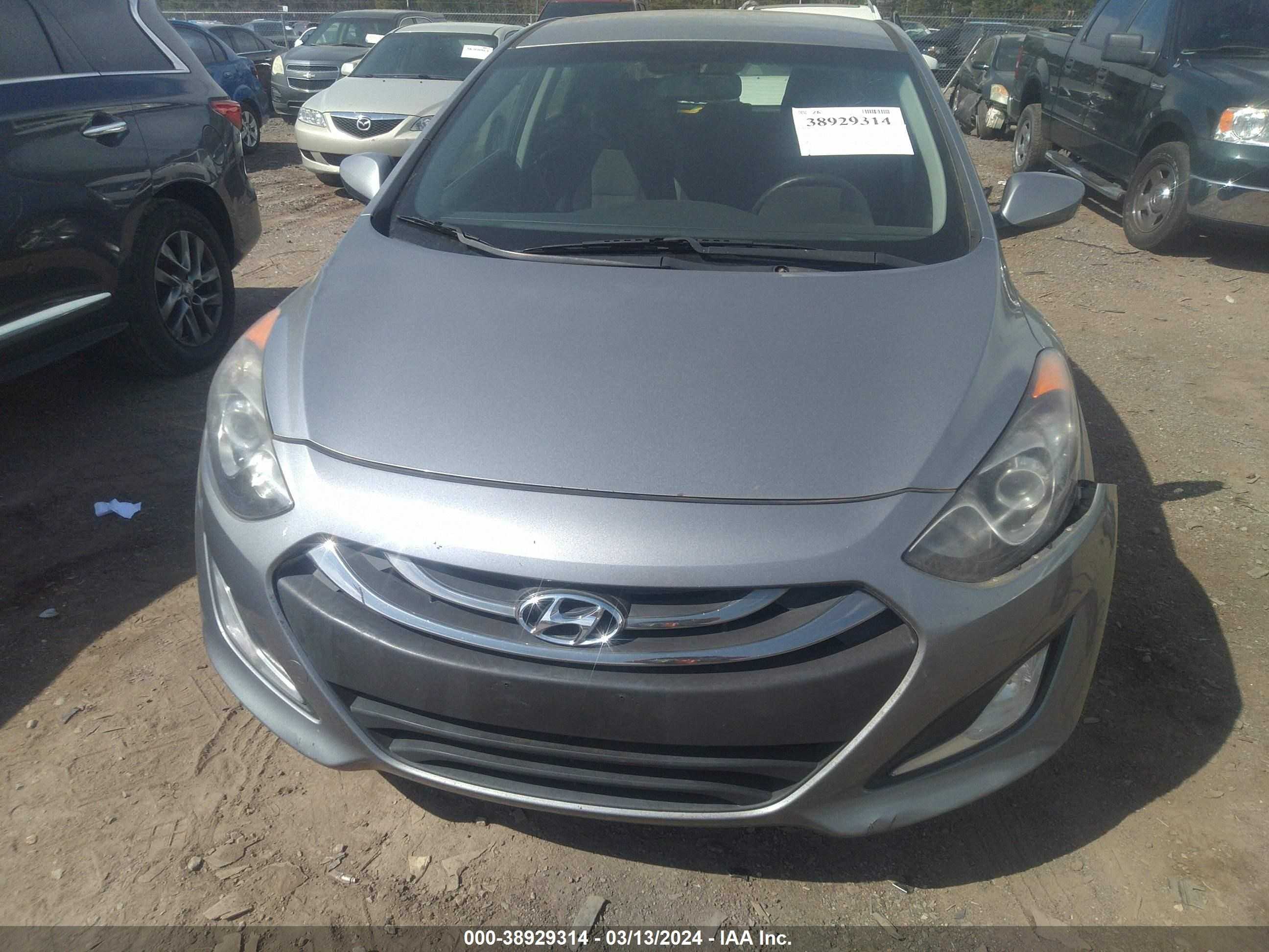 Photo 12 VIN: KMHD35LHXEU210379 - HYUNDAI ELANTRA 