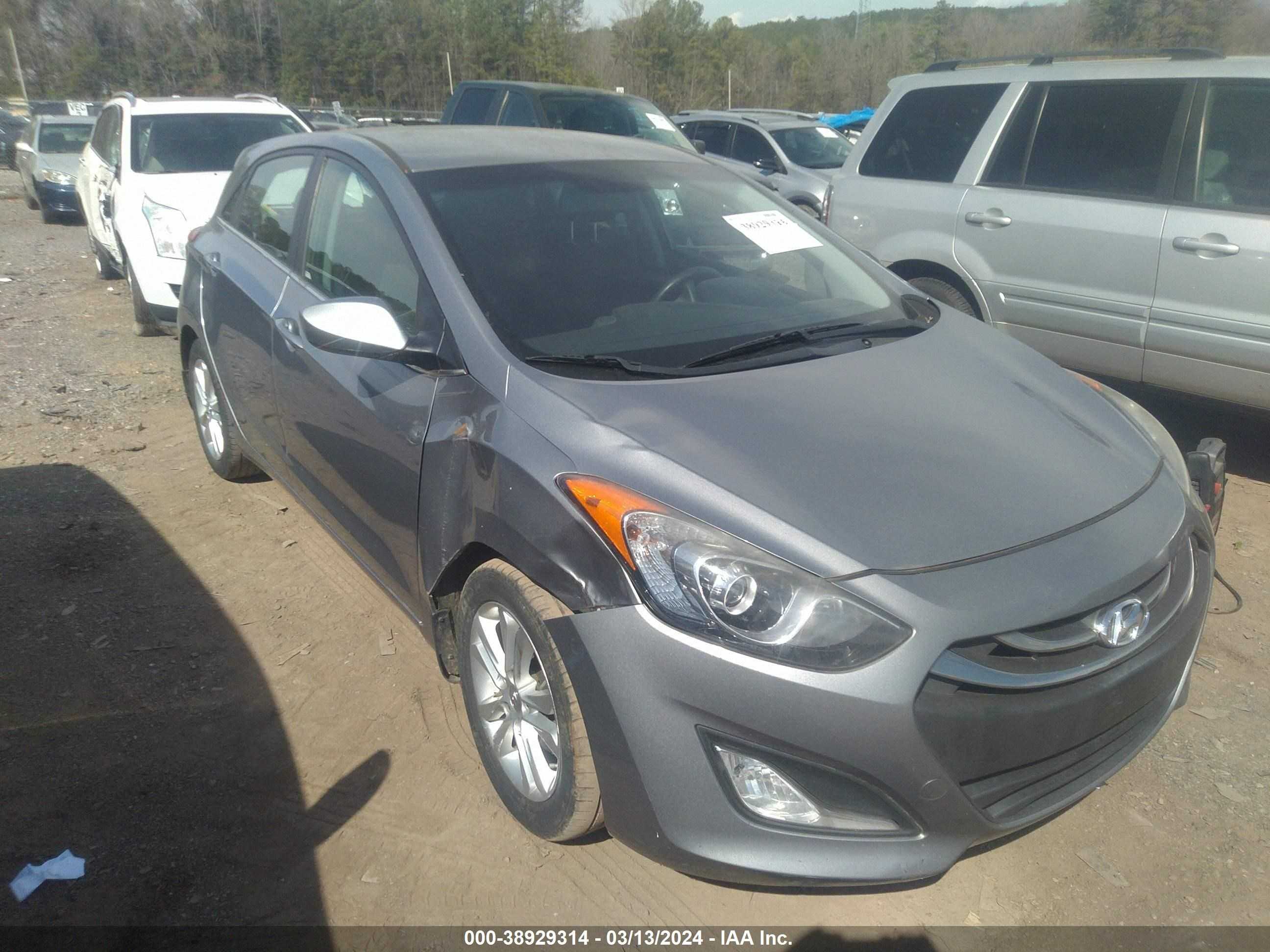 Photo 13 VIN: KMHD35LHXEU210379 - HYUNDAI ELANTRA 