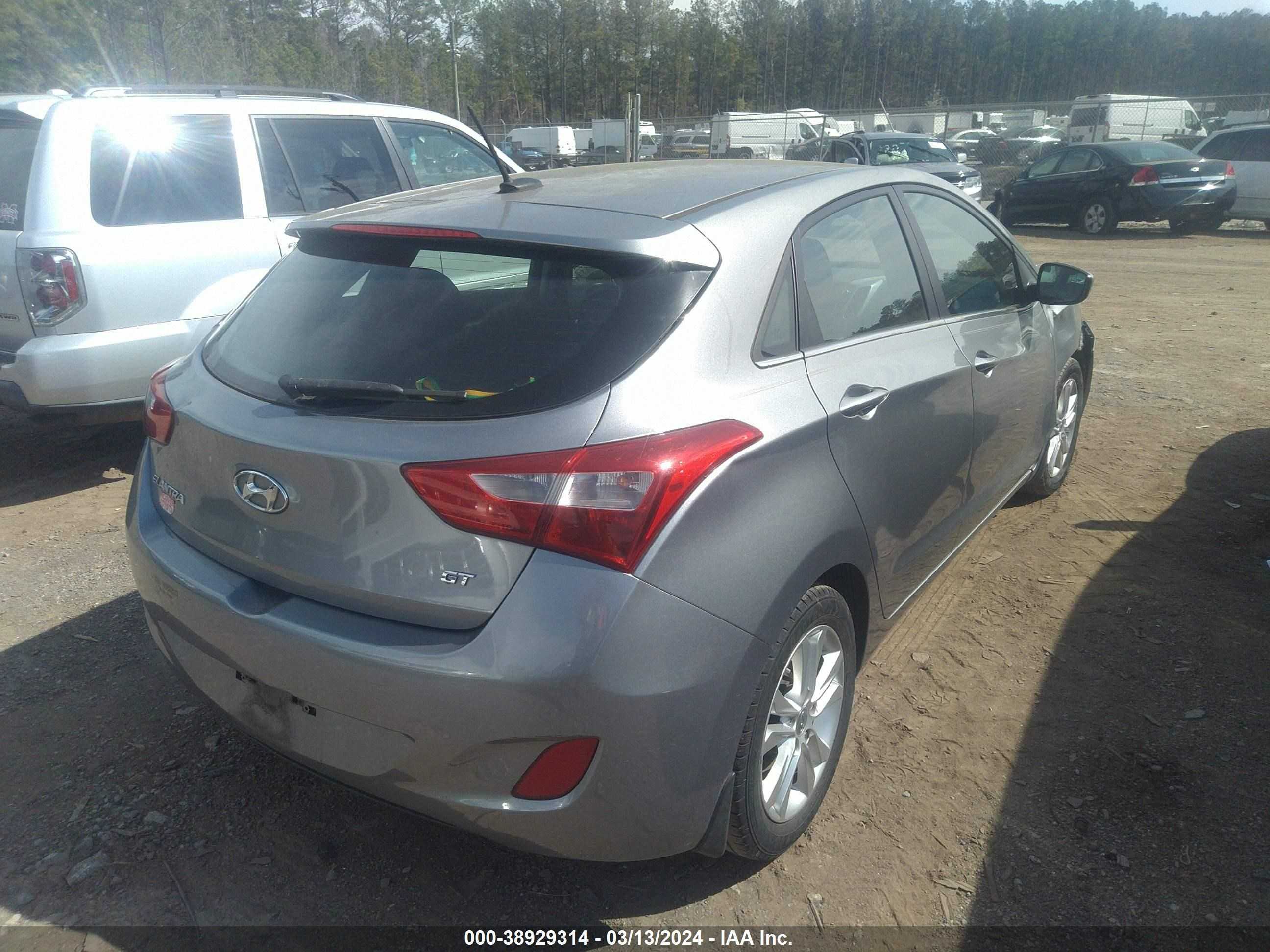 Photo 14 VIN: KMHD35LHXEU210379 - HYUNDAI ELANTRA 