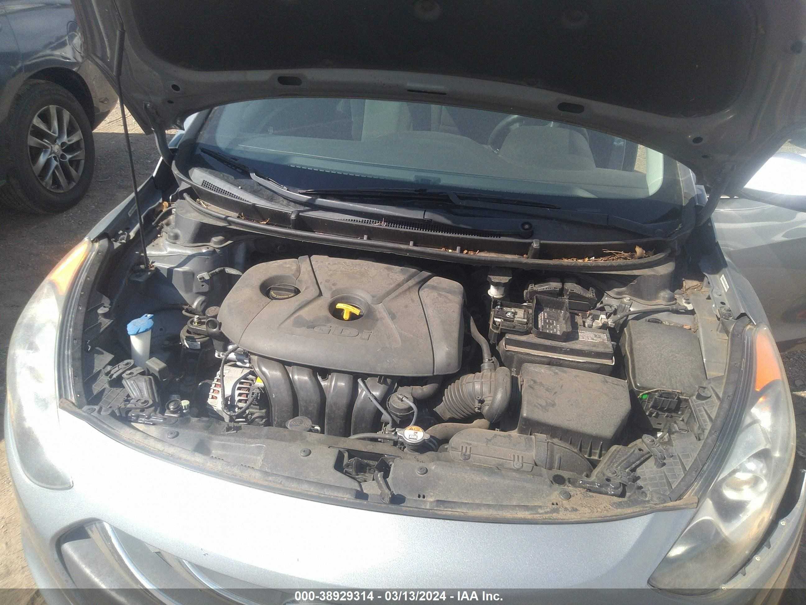 Photo 9 VIN: KMHD35LHXEU210379 - HYUNDAI ELANTRA 