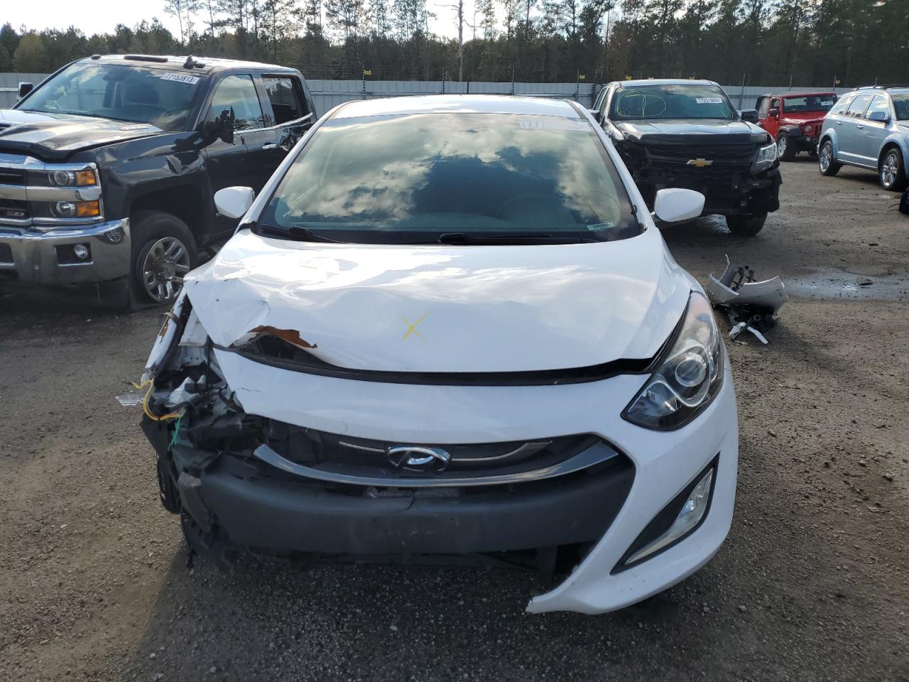 Photo 4 VIN: KMHD35LHXEU219132 - HYUNDAI ELANTRA 