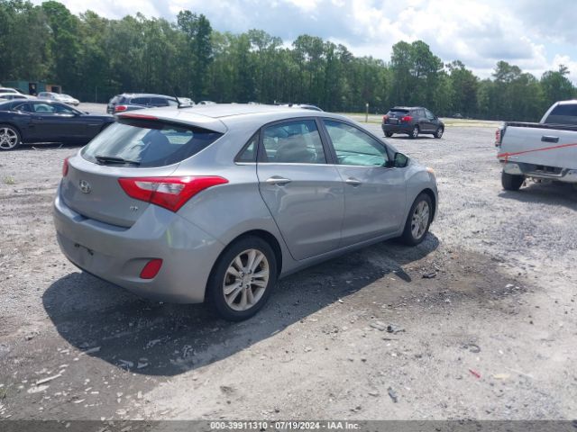 Photo 3 VIN: KMHD35LHXFU241777 - HYUNDAI ELANTRA 