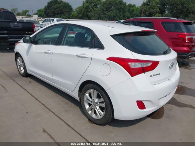 Photo 2 VIN: KMHD35LHXFU242332 - HYUNDAI ELANTRA GT 